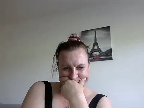 HotPussy785 online show from May 24, 2026, 9:14 am