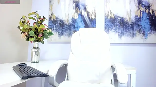 andreazoe online show from May 26, 2026, 1:40 pm