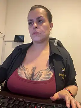 MiaHotboobs online show from May 30, 2026, 7:16 am