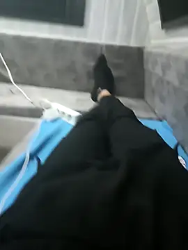 ferdi353535 online show from April 8, 2026, 10:54 pm