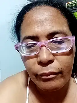 sexymomsn online show from May 17, 2026, 12:01 pm