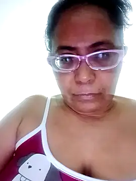 sexymomsn online show from May 25, 2026, 10:49 pm