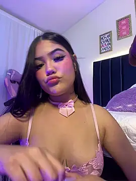 dollsweety19 online show from July 17, 2026, 1:56 am