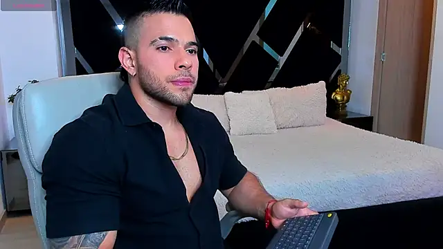 Raytorres online show from July 19, 2026, 11:19 pm