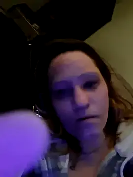 Snapshot of beeeuhh chatting on March 29, 2026, 8:09 pm beeeuhh online show from March 29, 2026, 8:09 pm