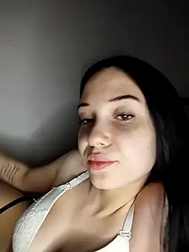 Snapshot of icedrosemarye chatting on April 12, 2026, 5:51 pm icedrosemarye online show from April 12, 2026, 5:51 pm
