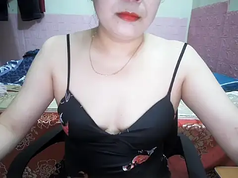 Snapshot of lusa_baby chatting on May 14, 2026, 12:56 pm lusa baby online show from May 14, 2026, 12:56 pm
