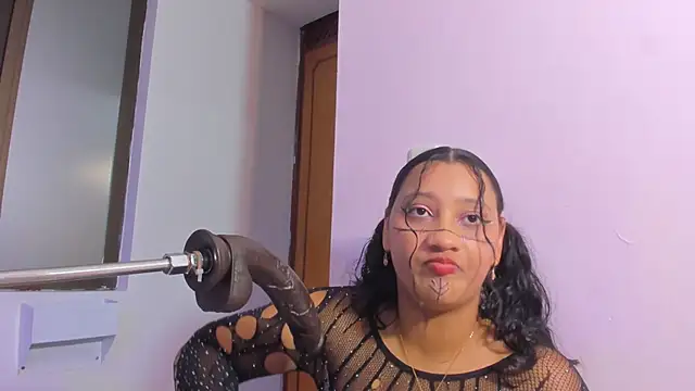 Snapshot of veronica_bigass chatting on June 7, 2026, 8:12 pm veronica bigass online show from June 7, 2026, 8:12 pm