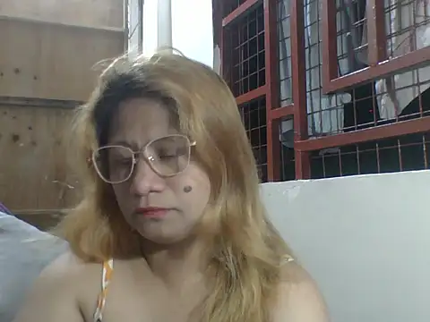 Snapshot of PinayChristine chatting on May 29, 2026, 5:55 pm PinayChristine online show from May 29, 2026, 5:55 pm