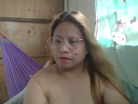 Snapshot of PinayChristine chatting on June 2, 2026, 2:02 am PinayChristine online show from June 2, 2026, 2:02 am