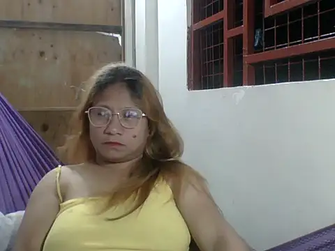 Snapshot of PinayChristine chatting on July 13, 2026, 3:26 pm PinayChristine online show from July 13, 2026, 3:26 pm