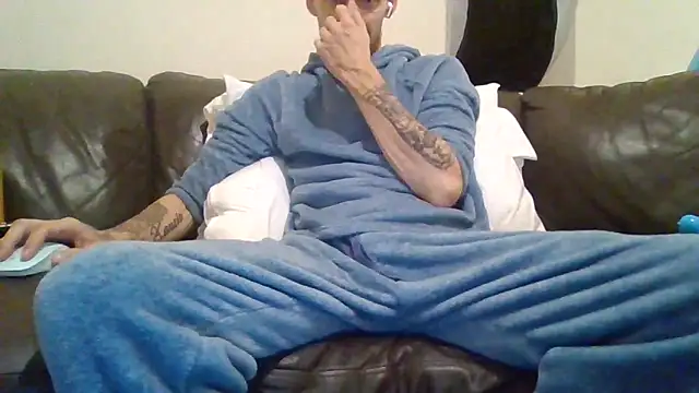 Snapshot of feetlovrr94 chatting on May 18, 2026, 12:29 am feetlovrr94 online show from May 18, 2026, 12:29 am