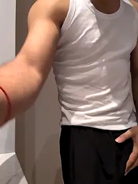 Snapshot of handsome-hunky chatting on April 8, 2026, 2:06 pm handsome-hunky online show from April 8, 2026, 2:06 pm