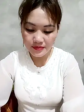 Snapshot of meg_06 chatting on April 8, 2026, 1:33 pm meg 06 online show from April 8, 2026, 1:33 pm