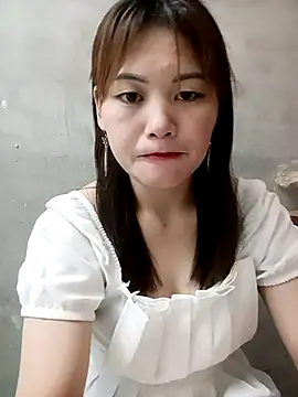 Snapshot of meg_06 chatting on May 10, 2026, 2:11 pm meg 06 online show from May 10, 2026, 2:11 pm