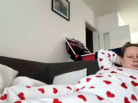 Jahudka47 online show from April 3, 2026, 8:34 am