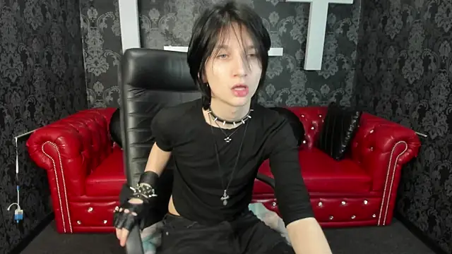 Snapshot of AdonBev chatting on April 15, 2026, 5:14 am AdonBev online show from April 15, 2026, 5:14 am