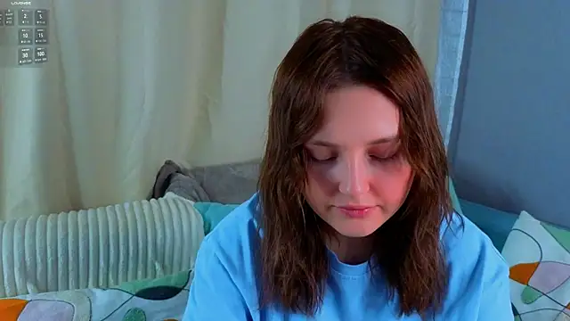 LorriMonz online show from July 14, 2026, 1:41 am