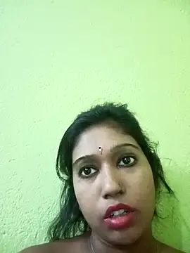 bannerjeesneha20 online show from May 15, 2026, 8:27 pm