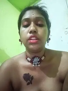 bannerjeesneha20 online show from May 20, 2026, 10:05 pm