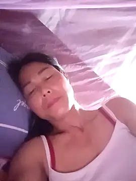 Snapshot of -Numin- chatting on April 10, 2026, 8:13 pm -Numin- online show from April 10, 2026, 8:13 pm