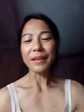 Snapshot of -Numin- chatting on April 12, 2026, 8:14 pm -Numin- online show from April 12, 2026, 8:14 pm