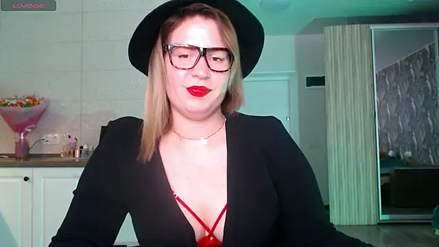 Snapshot of vip_sweetnes chatting on July 9, 2026, 1:04 pm vip sweetnes online show from July 9, 2026, 1:04 pm