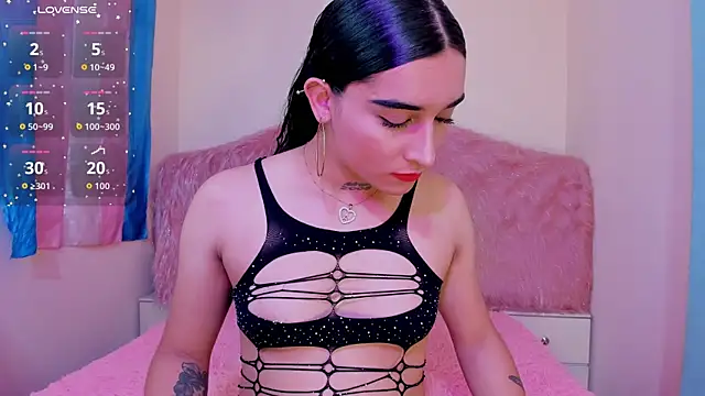 Skarlet Ruiz  online show from June 12, 2026, 9:52 am