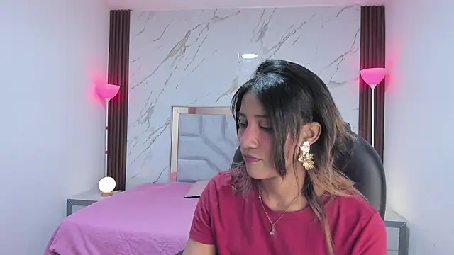Snapshot of EsperanzaMora chatting on April 17, 2026, 11:46 am EsperanzaMora online show from April 17, 2026, 11:46 am