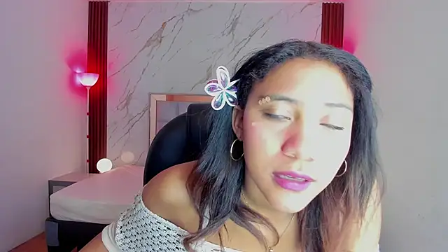Snapshot of EsperanzaMora chatting on May 12, 2026, 12:02 pm EsperanzaMora online show from May 12, 2026, 12:02 pm
