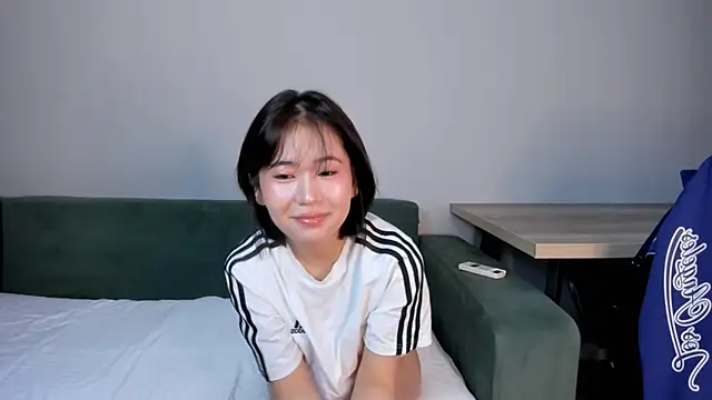 Snapshot of suareiko chatting on April 6, 2026, 1:14 am suareiko online show from April 6, 2026, 1:14 am