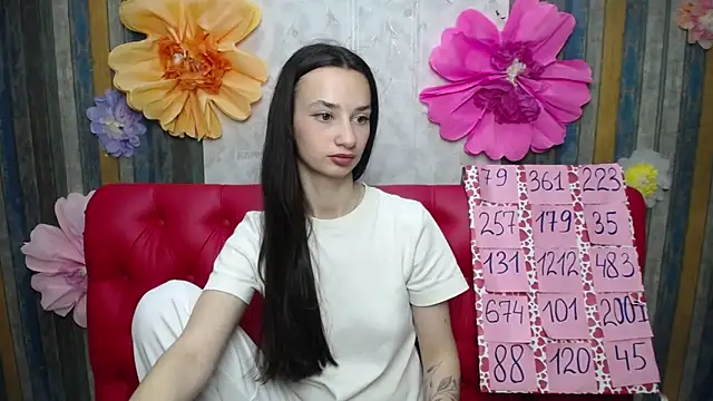 Je55icaBreeze online show from May 26, 2026, 5:14 am