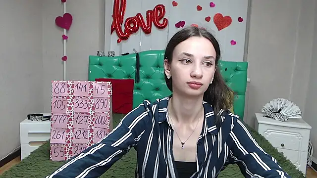 Je55icaBreeze online show from July 20, 2026, 5:11 am