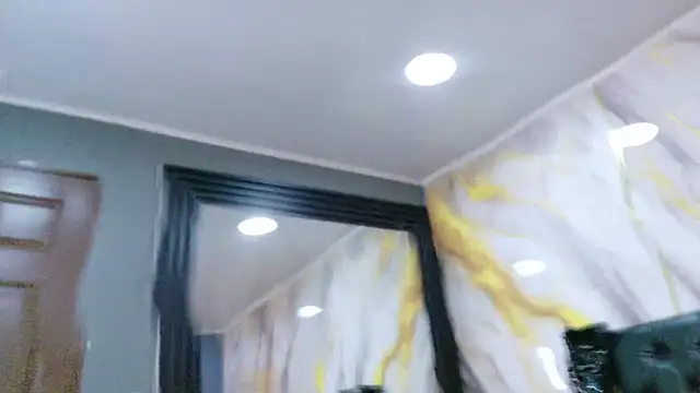 Snapshot of LindaFrancoo chatting on May 8, 2026, 8:03 pm LindaFrancoo online show from May 8, 2026, 8:03 pm