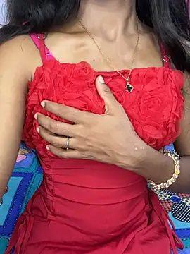 Snapshot of Baby_pari1 chatting on July 6, 2026, 6:32 pm Baby pari1 online show from July 6, 2026, 6:32 pm