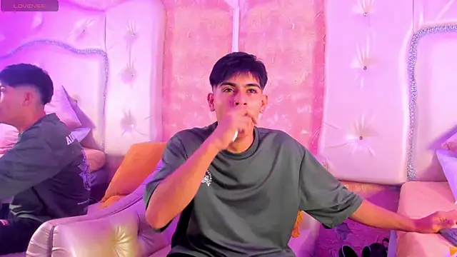 TylerCruz   online show from March 30, 2026, 1:56 pm