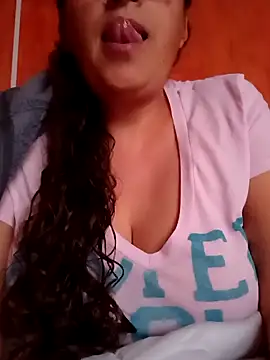 Snapshot of pechona chatting on April 5, 2026, 6:16 pm pechona online show from April 5, 2026, 6:16 pm
