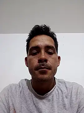 Snapshot of Gabriel_leon33 chatting on April 11, 2026, 5:23 am Gabriel leon33 online show from April 11, 2026, 5:23 am