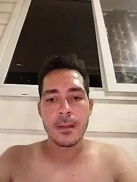 Snapshot of Gabriel_leon33 chatting on April 15, 2026, 3:57 am Gabriel leon33 online show from April 15, 2026, 3:57 am