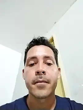 Snapshot of Gabriel_leon33 chatting on April 19, 2026, 8:13 am Gabriel leon33 online show from April 19, 2026, 8:13 am