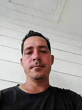 Snapshot of Gabriel_leon33 chatting on April 29, 2026, 9:43 pm Gabriel leon33 online show from April 29, 2026, 9:43 pm