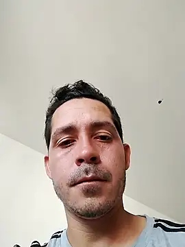 Snapshot of Gabriel_leon33 chatting on May 1, 2026, 8:35 pm Gabriel leon33 online show from May 1, 2026, 8:35 pm