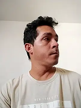 Snapshot of Gabriel_leon33 chatting on May 16, 2026, 5:56 pm Gabriel leon33 online show from May 16, 2026, 5:56 pm