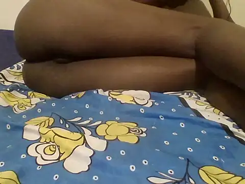 Snapshot of PetuniaAkAkea chatting on April 12, 2026, 8:25 pm PetuniaAkAkea online show from April 12, 2026, 8:25 pm