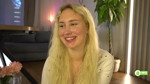 Snapshot of _Kateline_ chatting on April 20, 2026, 3:59 pm Kateline online show from April 20, 2026, 3:59 pm