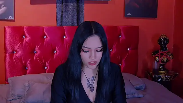 Snapshot of Val_viixen chatting on April 14, 2026, 1:39 pm Val viixen online show from April 14, 2026, 1:39 pm