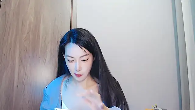 Snapshot of anan_882 chatting on April 20, 2026, 2:03 am anan 882 online show from April 20, 2026, 2:03 am