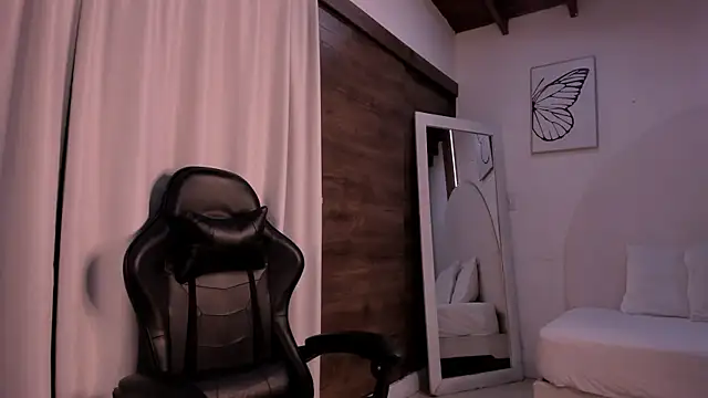 Snapshot of ThiagoVega_ chatting on May 18, 2026, 3:35 am ThiagoVega online show from May 18, 2026, 3:35 am