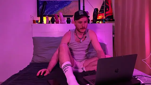 konlxxx online show from May 27, 2026, 8:17 pm