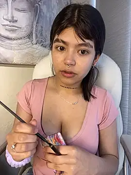 Snapshot of Violetaa_pink18 chatting on April 29, 2026, 3:05 pm Violetaa pink18 online show from April 29, 2026, 3:05 pm